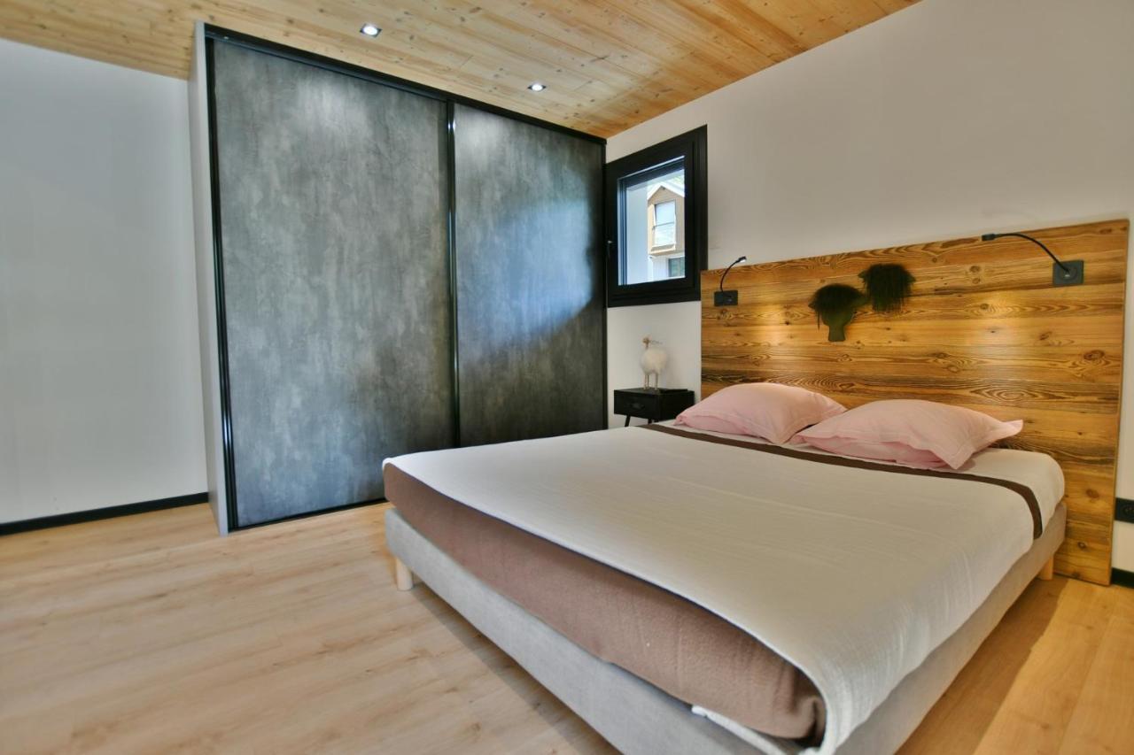 Bel Appartement Centre De Thones Lumineux Et Spacieux Neuf Esterno foto